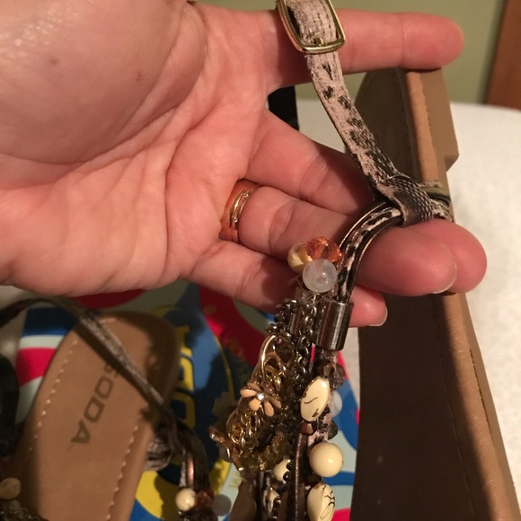 Soda sandals - Picture 7 of 8